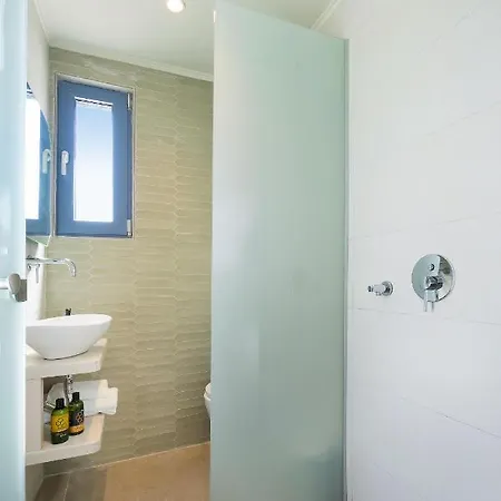 Makisland With Sea View Villa